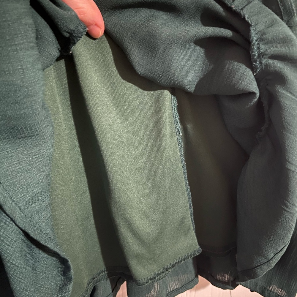 Charming Ruffled Dress in Deep Green - Picture 6 of 6